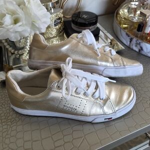 Tommy Hilfiger TWLUSTER Gold Sneakers Size 7.5